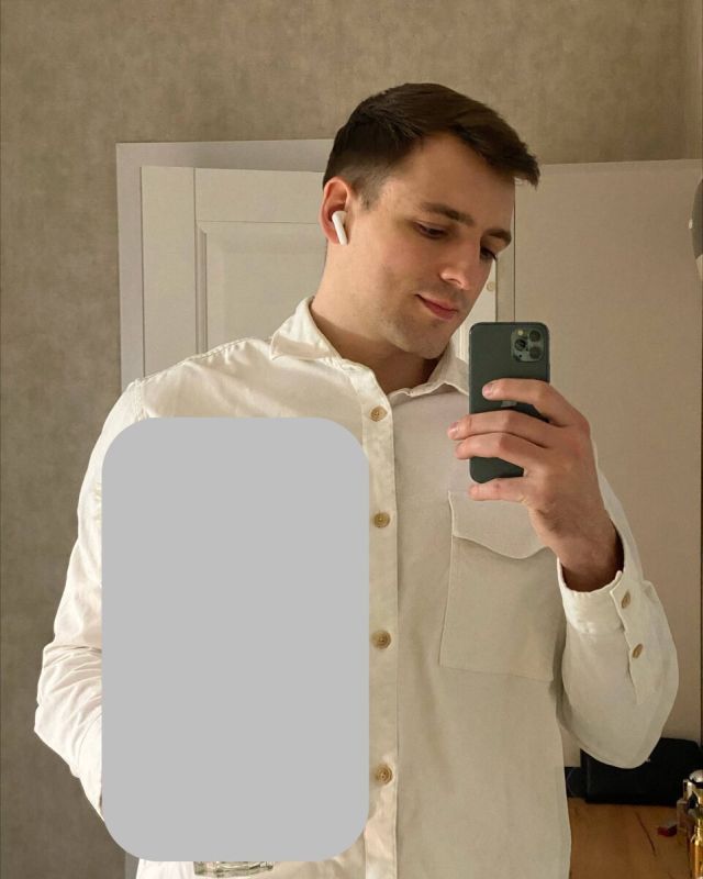 Угадай, что в руке, и получи доступ к быстрым свиданиям