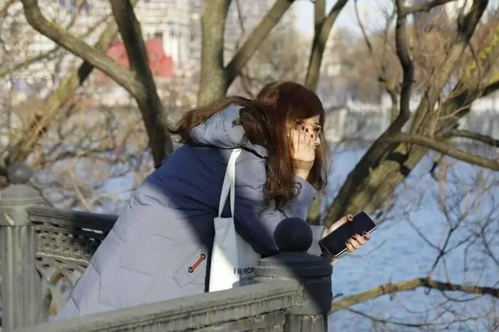 Весенний прессинг: почему новые установки могут привести к депрессии