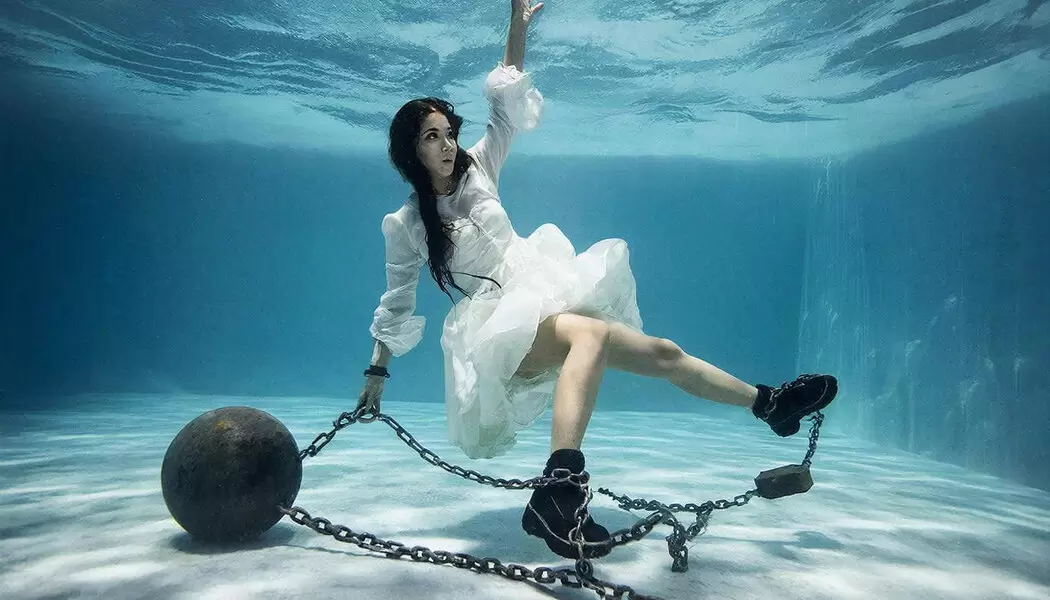 Путь к счастью: как избавиться от влияния страдающей матери